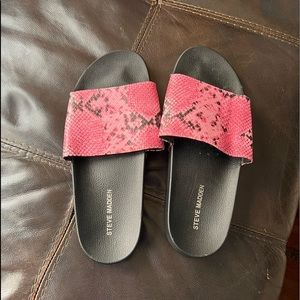 Steve Madden slides pink snake print